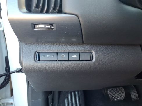 New 2026 Nissan Pathfinder SL image 18