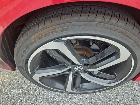 Used 2019 Honda Accord Sport image 12