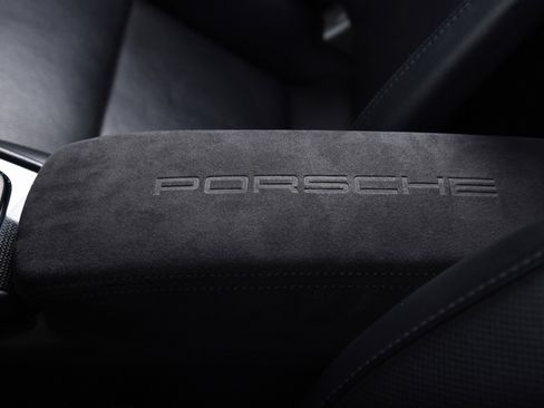 Used 2017 Porsche 911 Turbo S AWD/4WD image 31