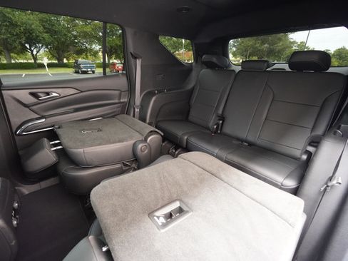 Used 2026 Chevrolet Traverse LT FWD image 25