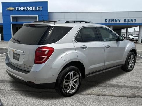 Used 2017 Chevrolet Equinox Premier w/ Enhanced Convenience Package FWD image 4