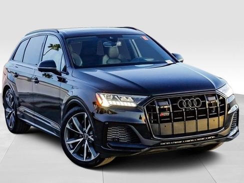 Used 2023 Audi SQ7 Prestige w/ Prestige Package image 2