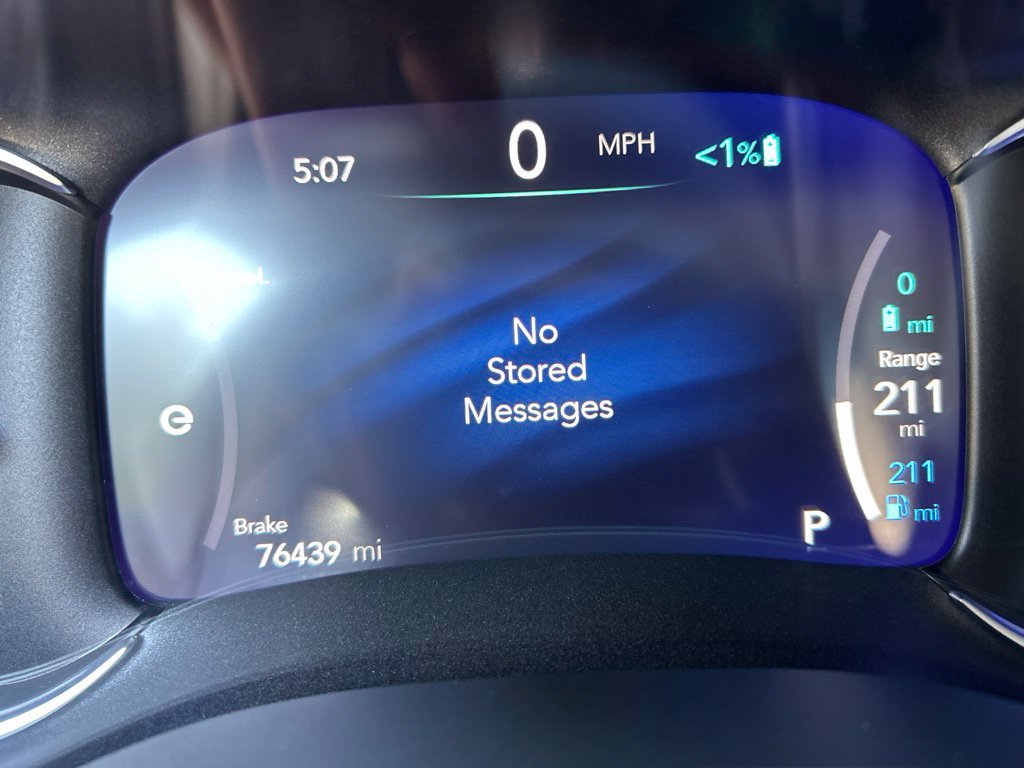 Used 2021 Chrysler Pacifica Touring-L w/ Uconnect Theater Family Group FWD image 28