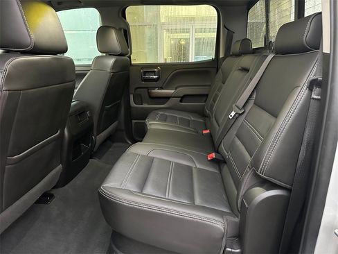 Used 2019 GMC Sierra 3500 Denali image 16