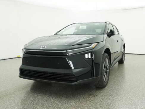 Certified 2026 Toyota bZ XLE image 4