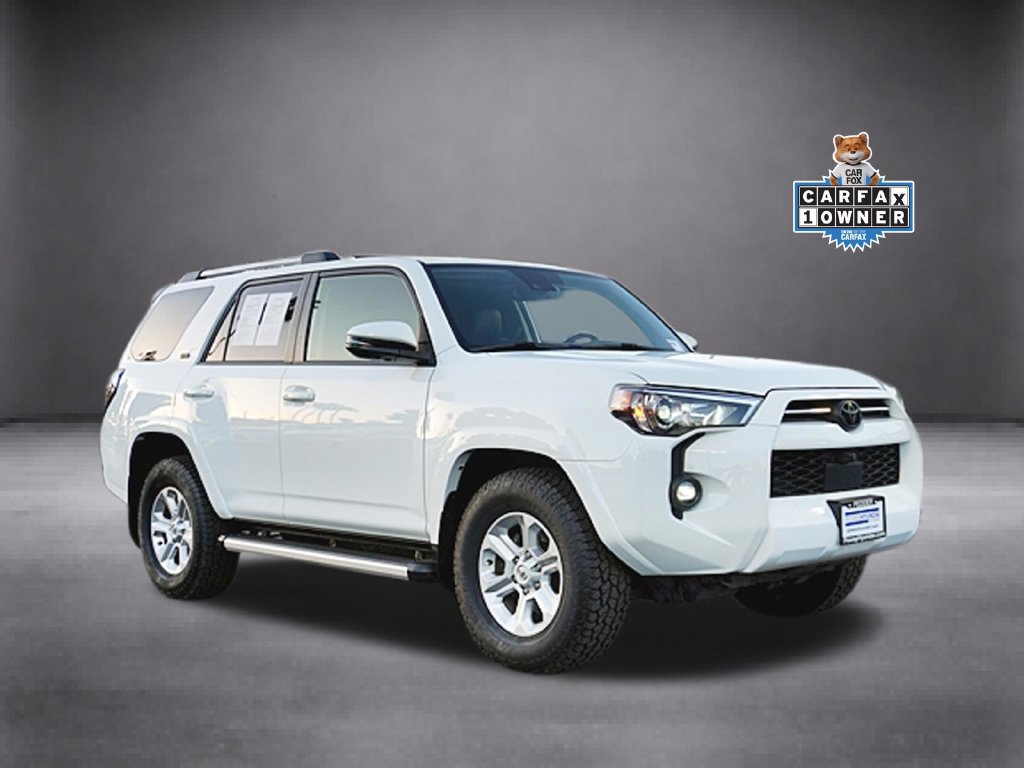 Used 2023 Toyota 4Runner SR5 Premium w/ Moonroof Package RWD image 2