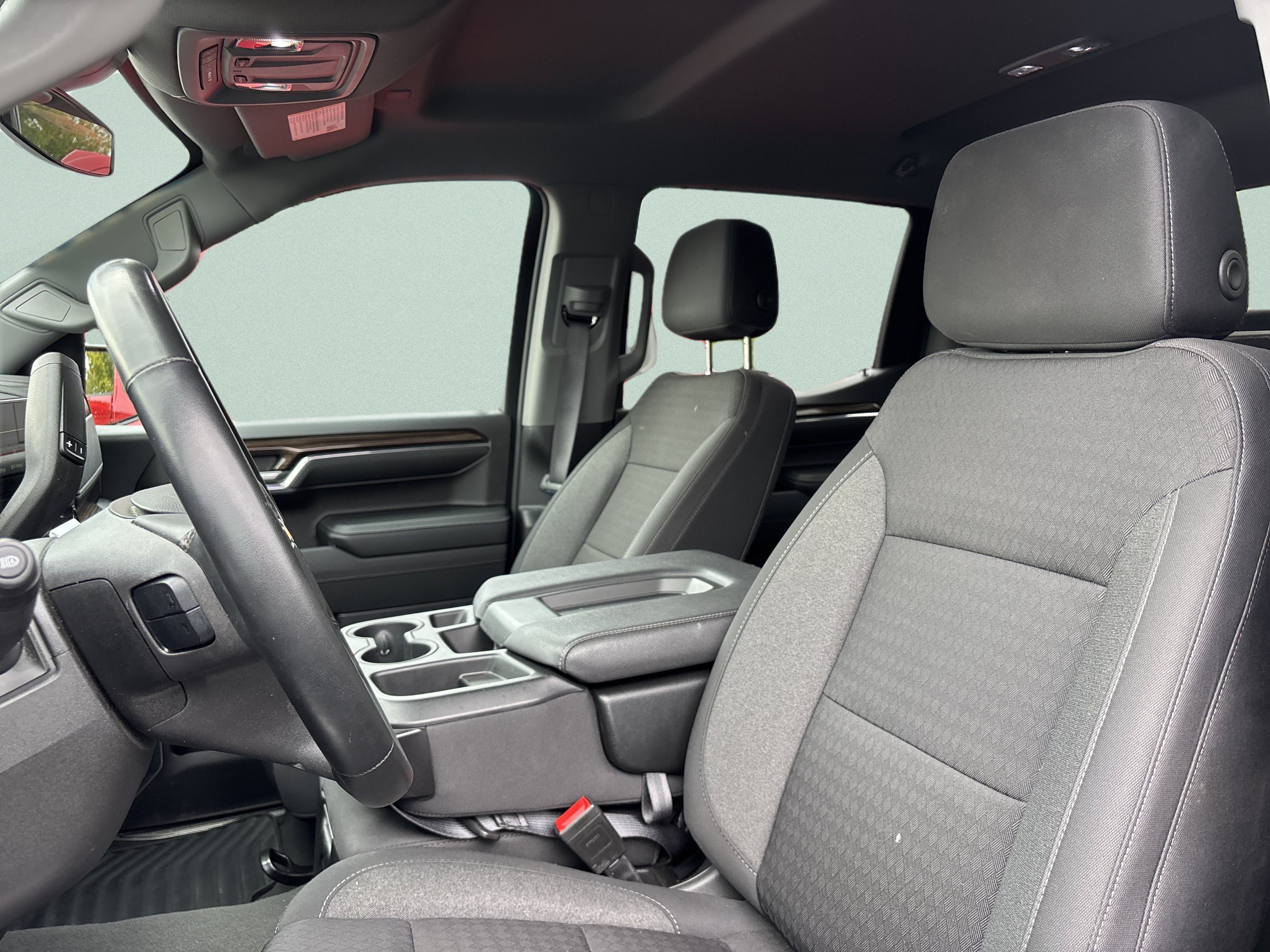 Used 2024 Chevrolet Silverado 1500 LT AWD/4WD image 11