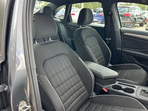 Certified 2024 Volkswagen Jetta Sport FWD image 32
