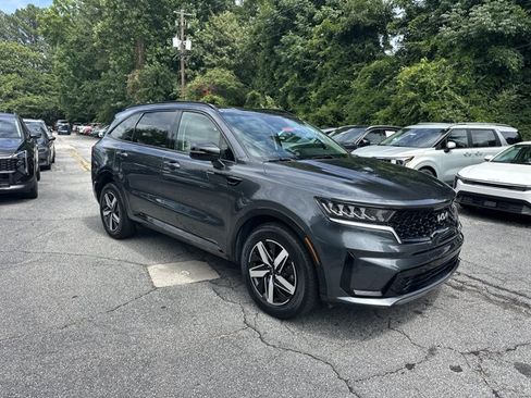 Certified 2022 Kia Sorento S w/ Panoramic Sunroof Package FWD image 4