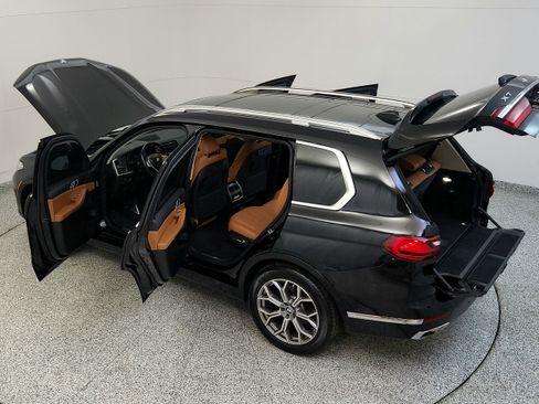 Used 2022 BMW X7 xDrive40i w/ Executive Package AWD/4WD image 18