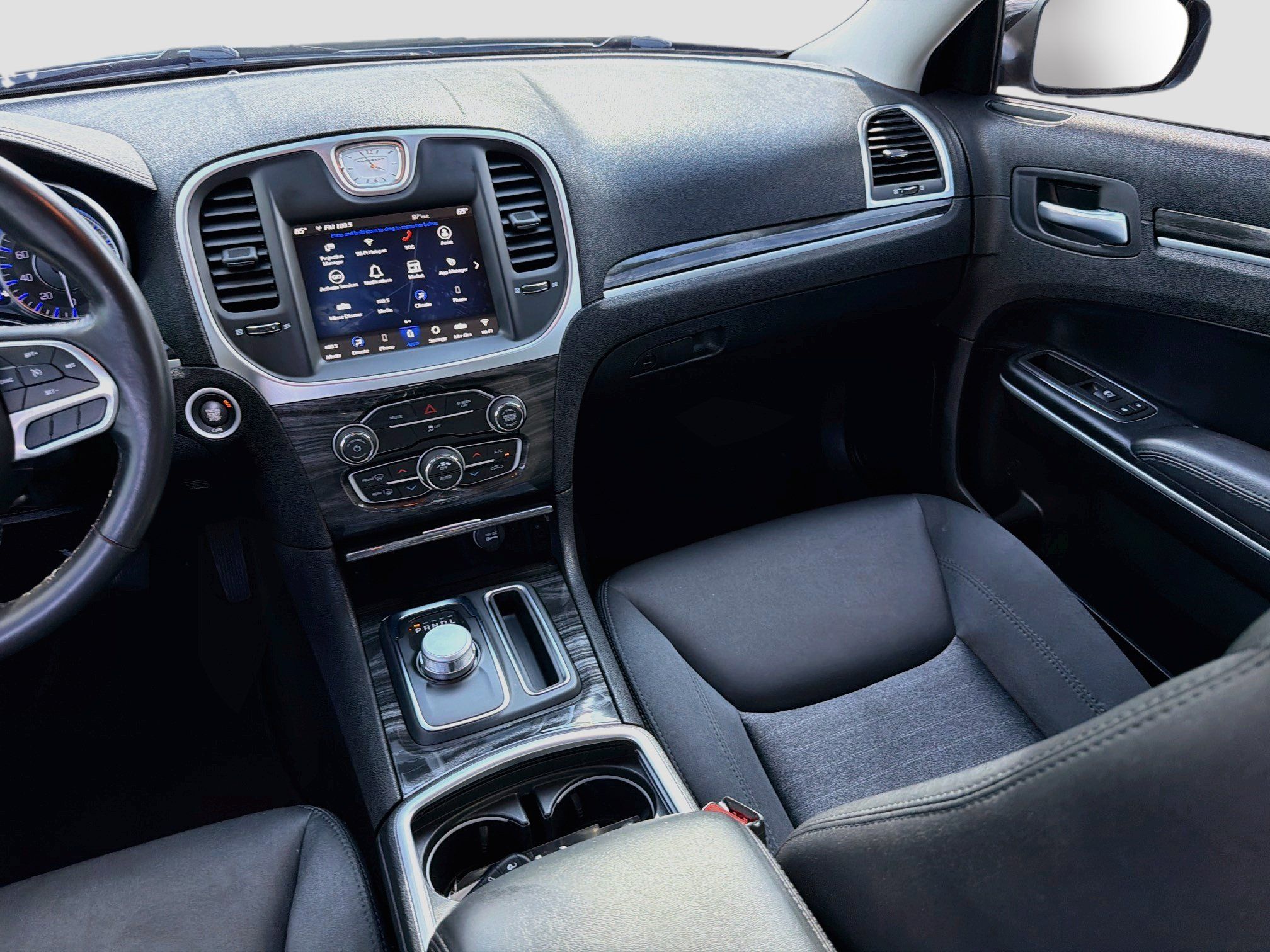 Used 2022 Chrysler 300 Touring w/ Sport Appearance Package RWD image 21