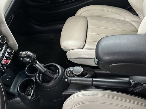 Used 2019 MINI Cooper S image 17