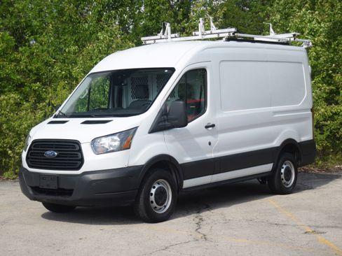 Used 2019 Ford Transit 250 130 Medium Roof RWD image 17