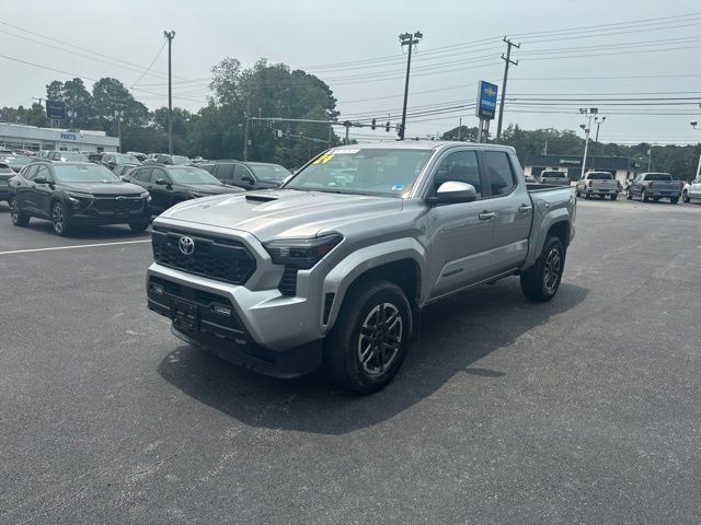 Used 2024 Toyota Tacoma TRD Sport w/ TRD Sport Upgrade Package AWD/4WD image 15