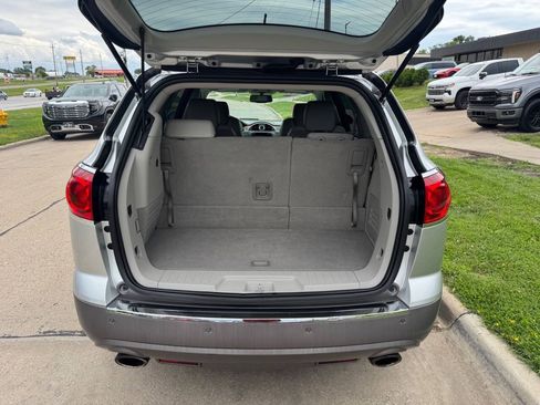Used 2012 Buick Enclave Leather w/ LPO, Cargo Convenience Pkg FWD image 10