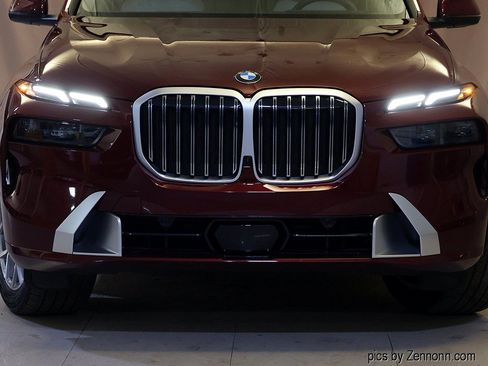 Used 2026 BMW X7 xDrive40i AWD/4WD image 6