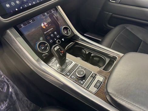 Used 2019 Land Rover Range Rover Sport HSE image 20