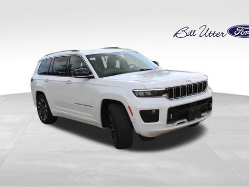 Used 2021 Jeep Grand Cherokee L Overland w/ Advanced Protech Group III AWD/4WD image 3