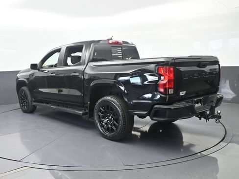 Used 2025 Chevrolet Colorado W/T w/ WT Custom Package RWD image 4