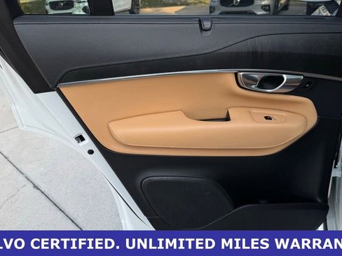 Certified 2024 Volvo XC90 T8 Ultimate w/ Lounge Package AWD/4WD image 20