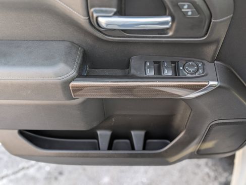 Used 2020 Chevrolet Silverado 1500 LT image 24