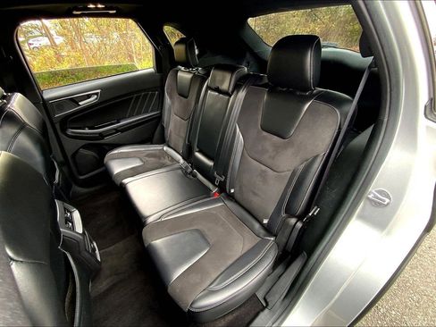 Used 2019 Ford Edge ST w/ Cold Weather Package image 19