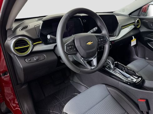 New 2026 Chevrolet Trax LT w/ Driver Confidence Package image 9