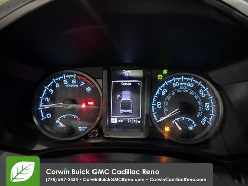 Used 2016 Toyota Tacoma TRD Off-Road w/ Premium & Technology Package AWD/4WD image 20