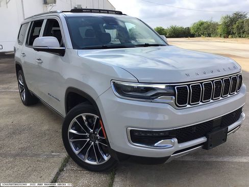 Used 2022 Jeep Wagoneer Series III w/ Premium Group I image 4