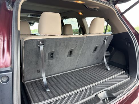 Used 2017 Honda Pilot Elite image 16