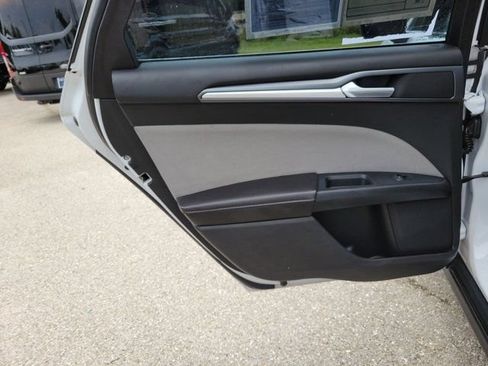 Used 2015 Ford Fusion S FWD image 13