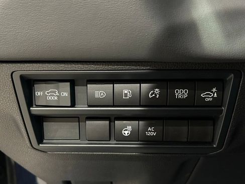 Used 2026 Toyota Sequoia Platinum AWD/4WD image 15