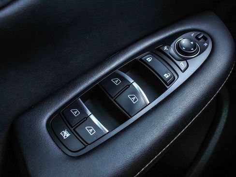 Used 2025 INFINITI QX50 Sport AWD/4WD image 10