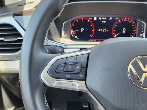 New 2025 Volkswagen Taos SEL AWD/4WD image 17