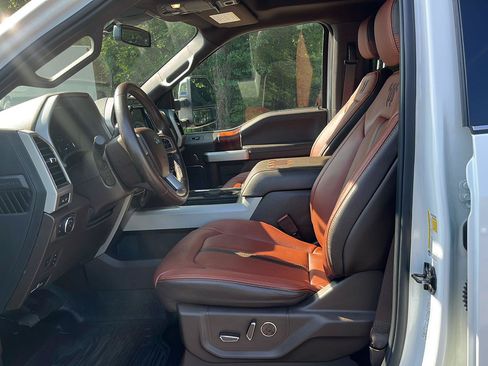 Used 2022 Ford F250 King Ranch w/ King Ranch Ultimate Package AWD/4WD image 29