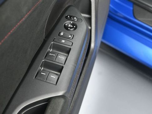Used 2019 Honda Civic Type R image 11