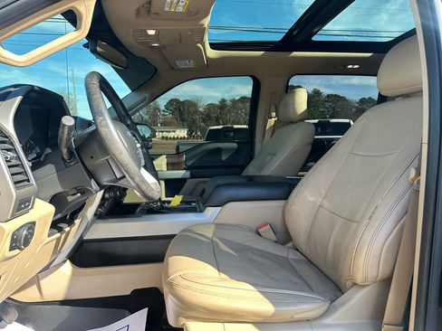 Used 2017 Ford F150 Lariat image 11