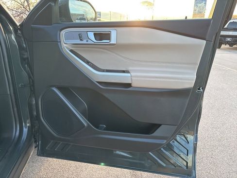 Used 2023 Ford Explorer XLT w/ Equipment Group 202A image 26