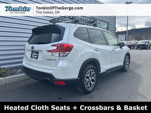 Used 2020 Subaru Forester Premium image 3