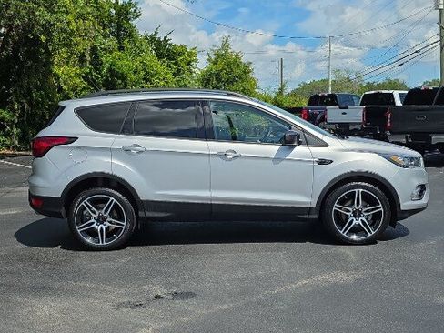 Certified 2019 Ford Escape SEL FWD image 8