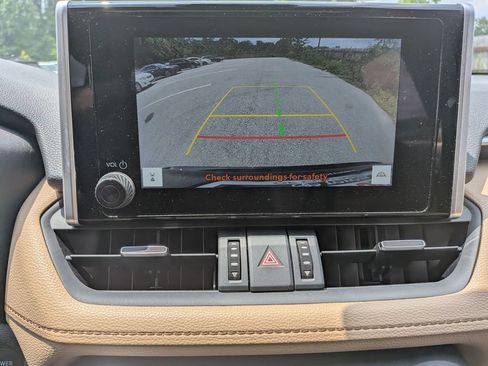 Used 2025 Toyota RAV4 XLE Premium AWD/4WD image 21