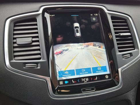 Used 2024 Volvo XC90 B5 Core w/ Protection Package Premier image 34