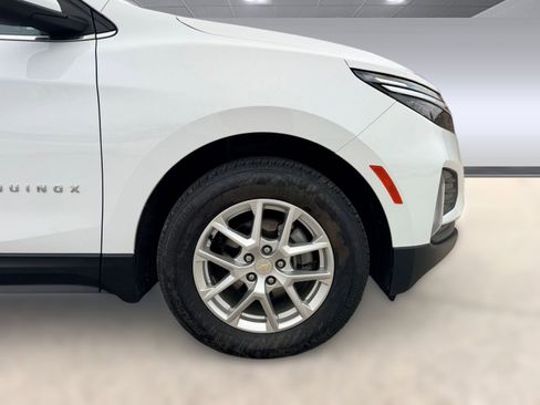 Used 2022 Chevrolet Equinox LT image 9