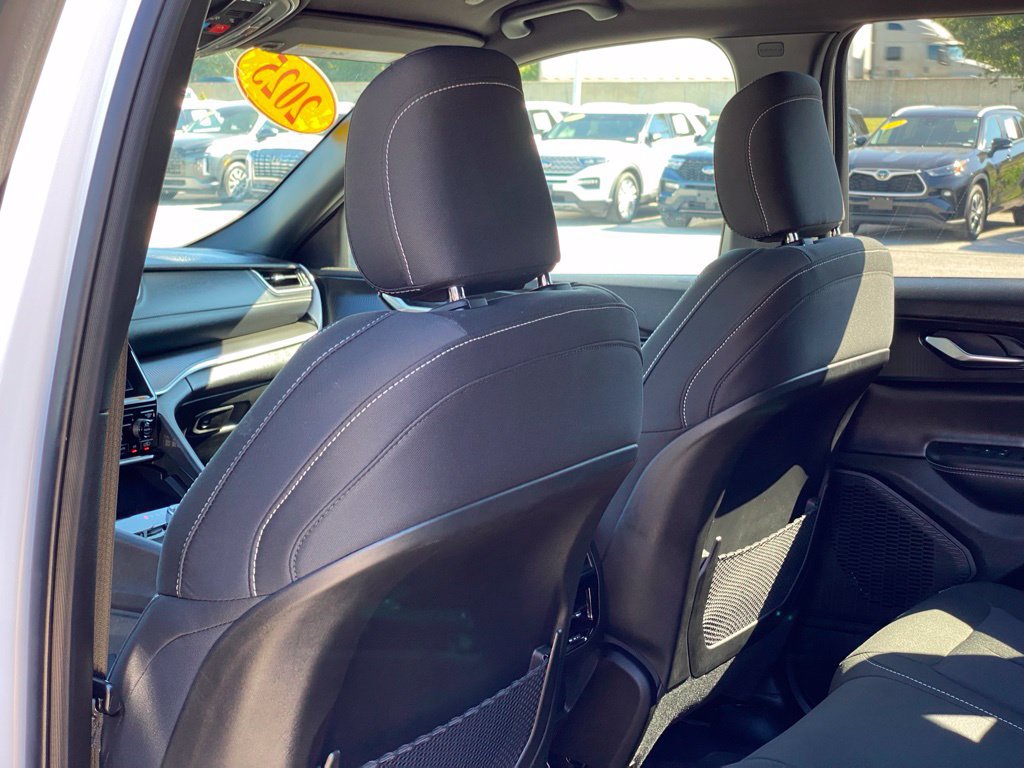 Used 2025 Jeep Grand Cherokee Laredo w/ MOPAR Finishing Package RWD image 26