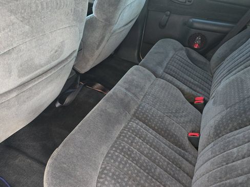 Used 2001 Chevrolet Blazer LS w/ Driver Convenience Pkg AWD/4WD image 12
