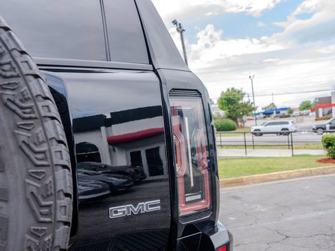 Used 2025 GMC Hummer EV 3X w/ LPO, Cargo Utility Package AWD/4WD image 28