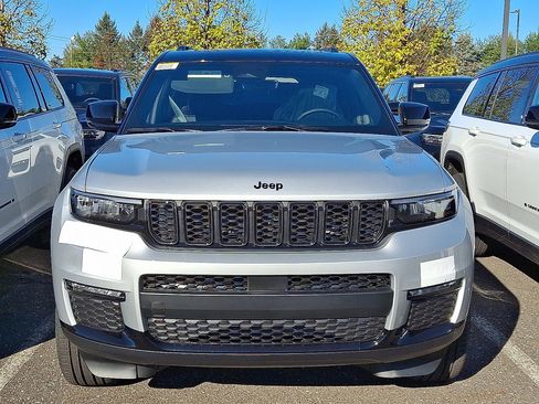 New 2025 Jeep Grand Cherokee L Limited image 2