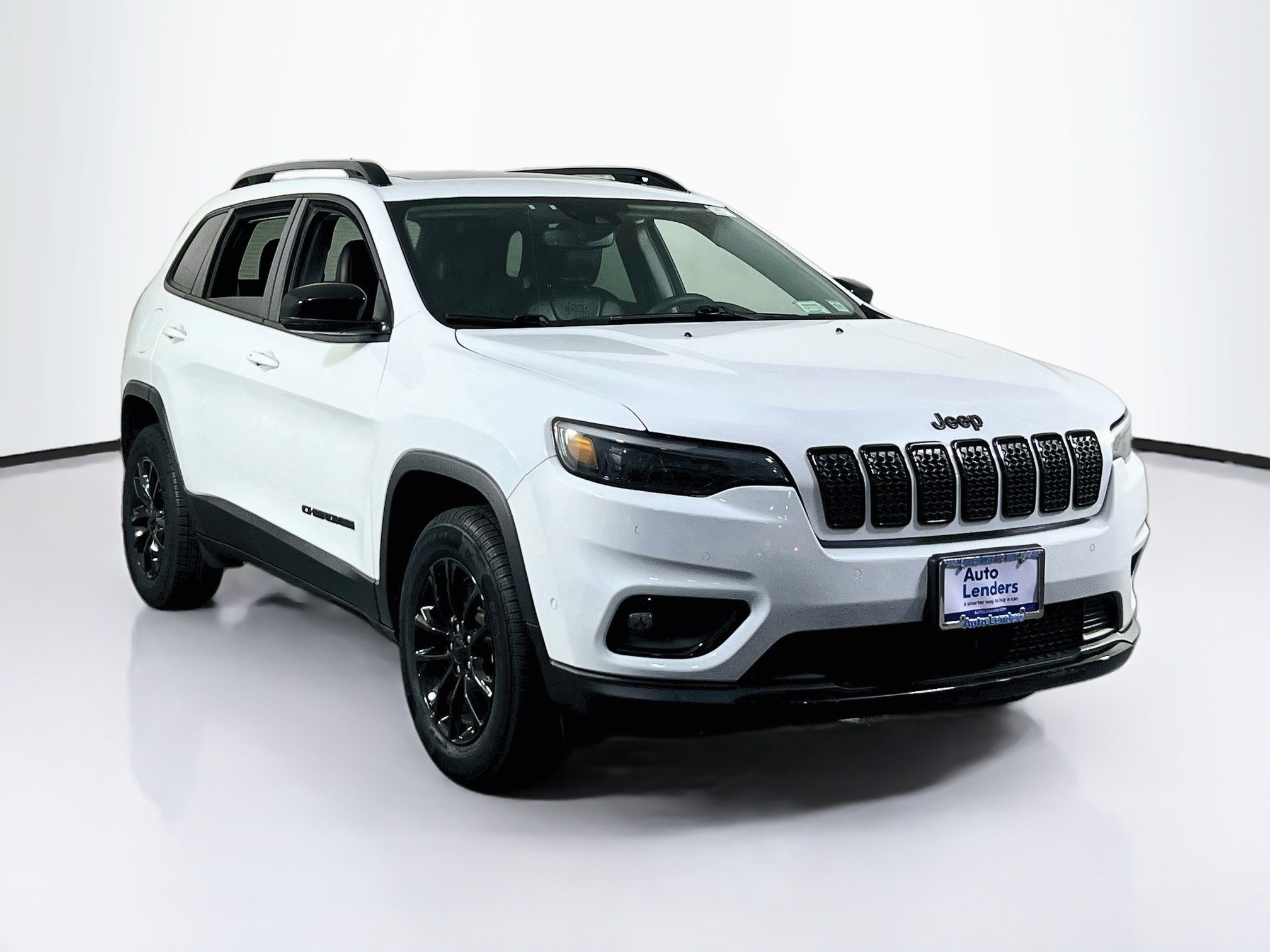 Used 2023 Jeep Cherokee Altitude Lux w/ Lux Elite Package AWD/4WD image 3