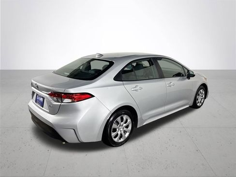 Used 2024 Toyota Corolla LE FWD image 6