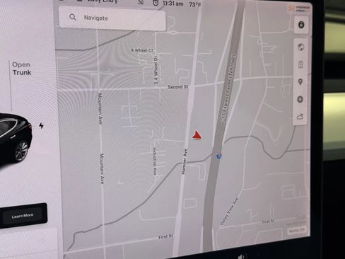 Used 2018 Tesla Model 3 Mid Range image 14